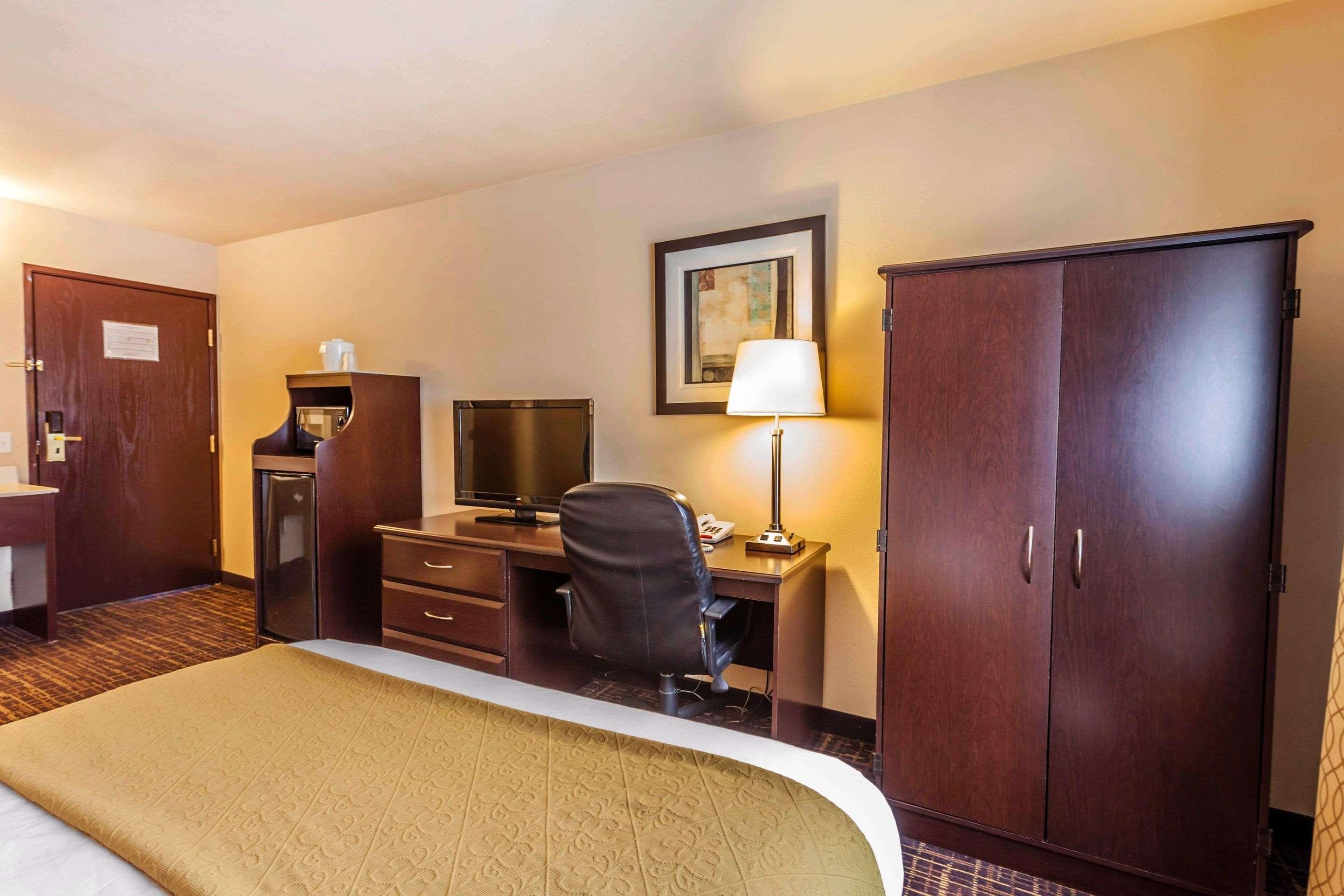 Quality Inn Арлингтон Экстерьер фото