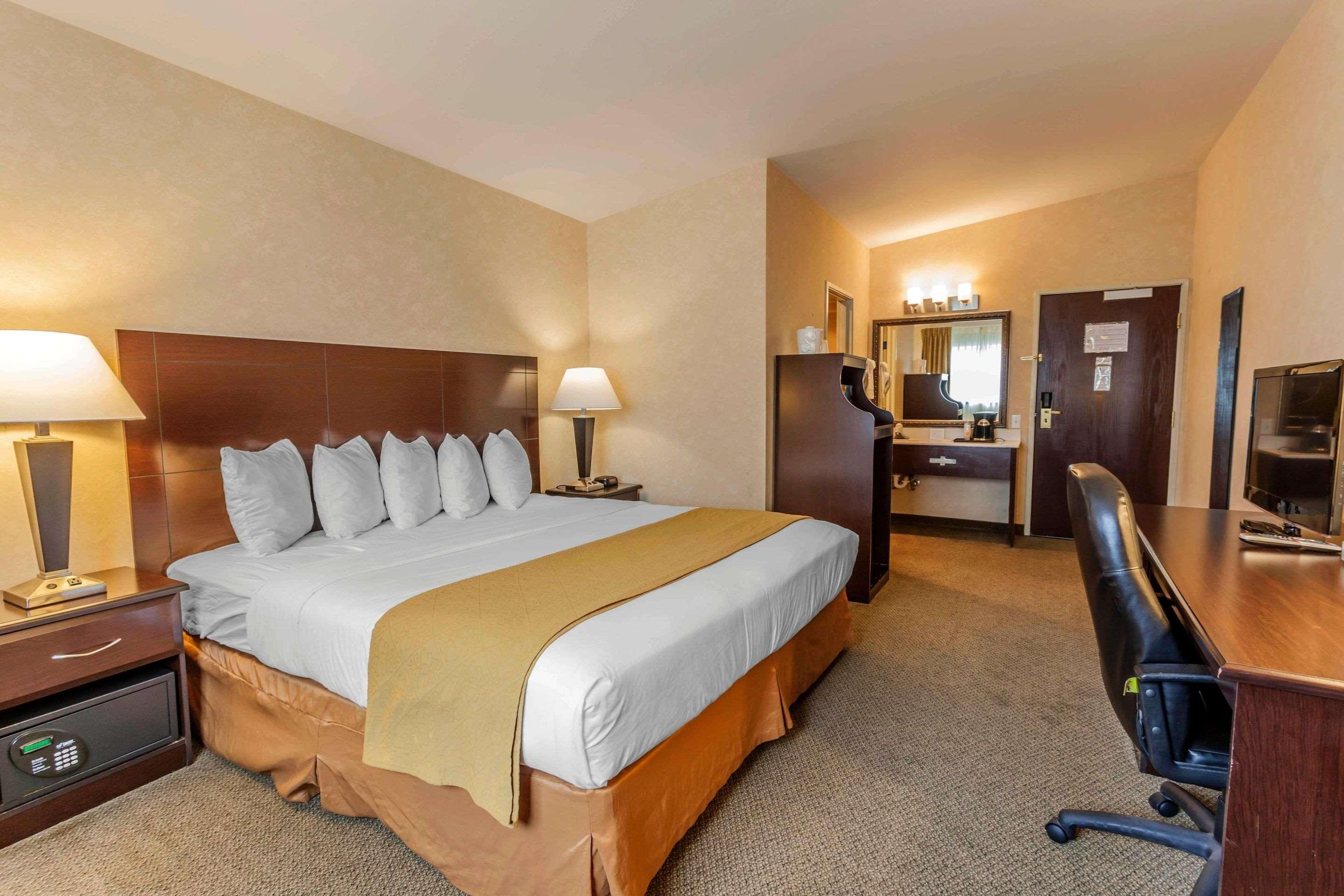 Quality Inn Арлингтон Экстерьер фото