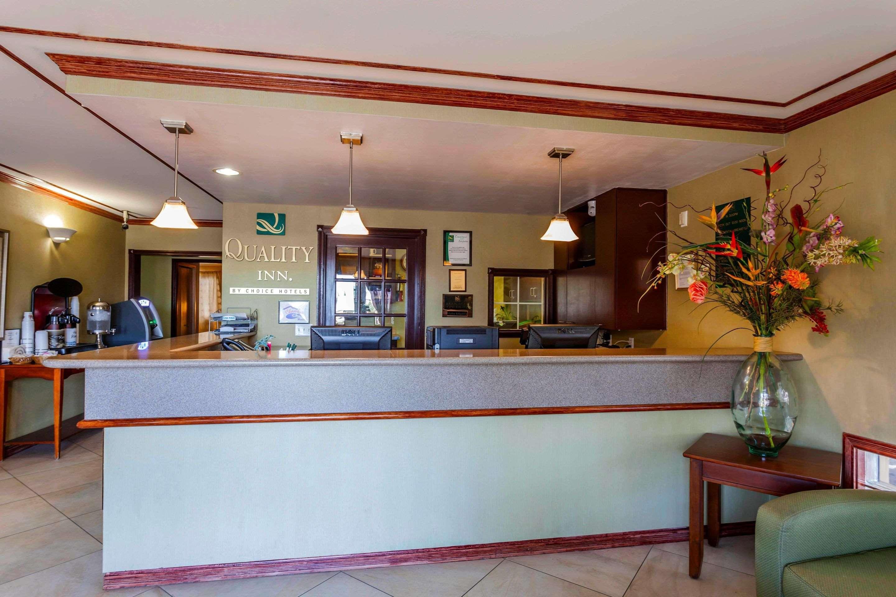 Quality Inn Арлингтон Экстерьер фото
