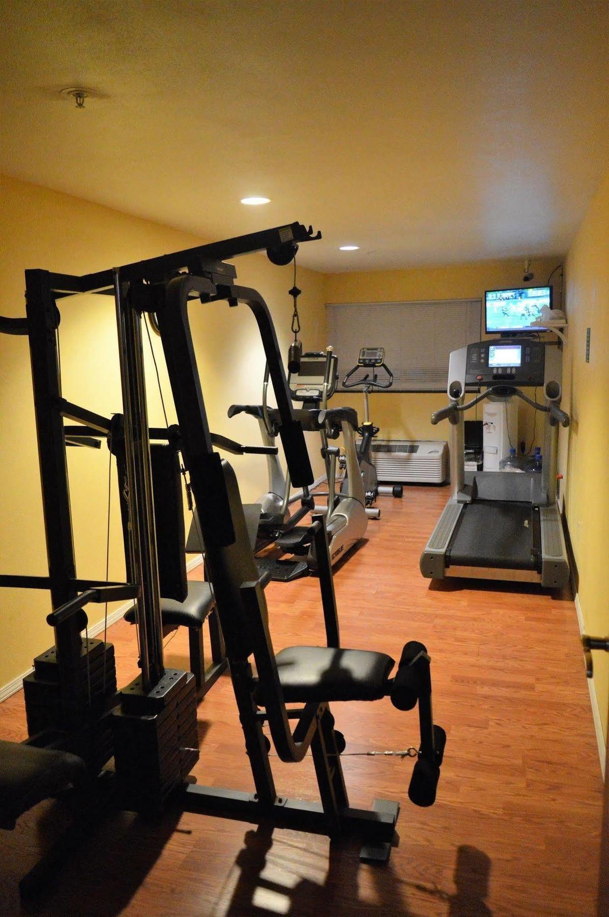 Quality Inn Арлингтон Экстерьер фото